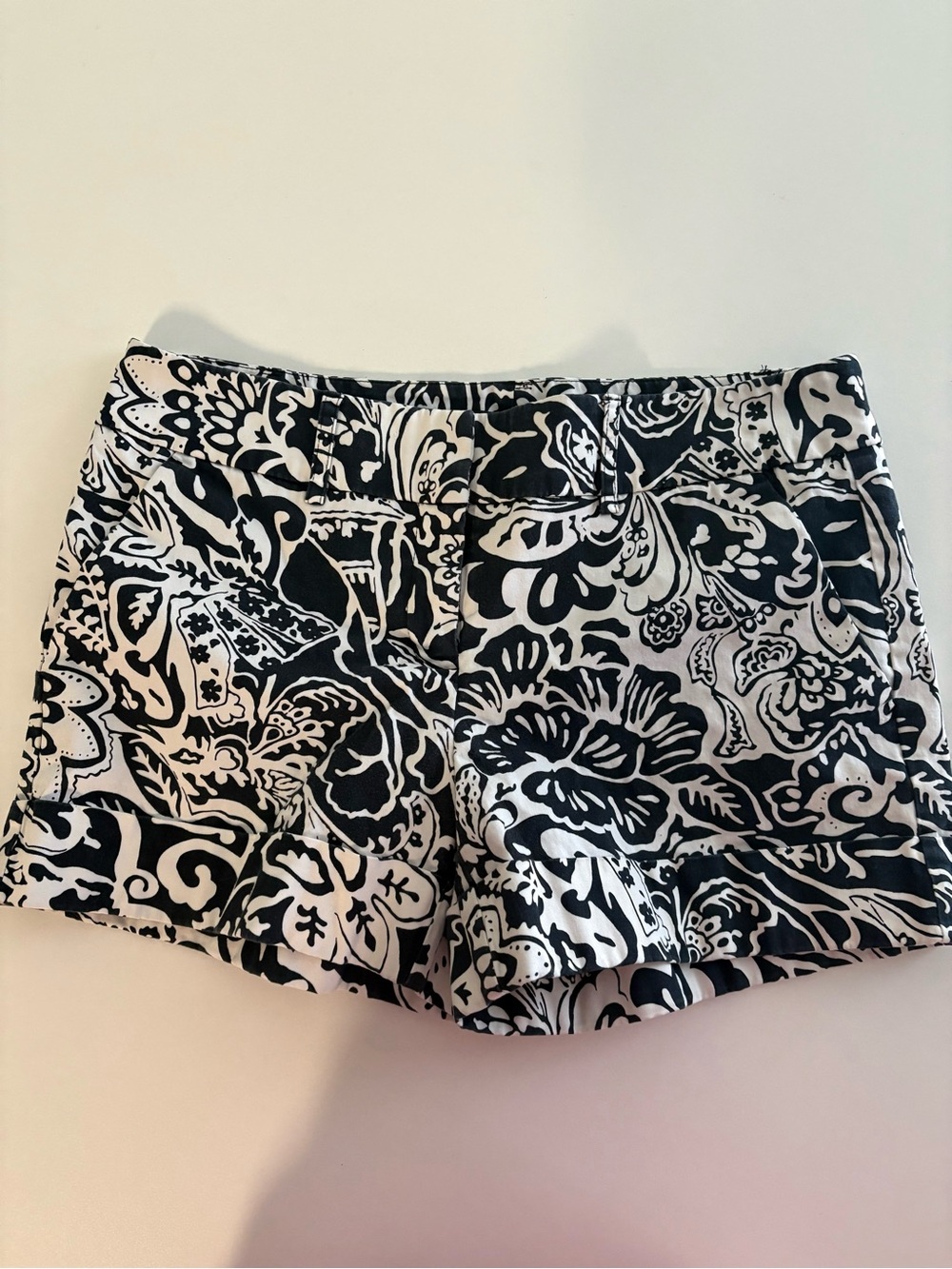 New York & Company Black and White Floral Print Jean Shorts